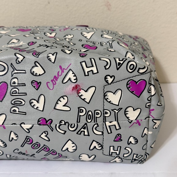 Coach Poppy Graffiti Heart coated canvas & patent leather Bag w/ Hangtags 16507 - Picture 5 of 16